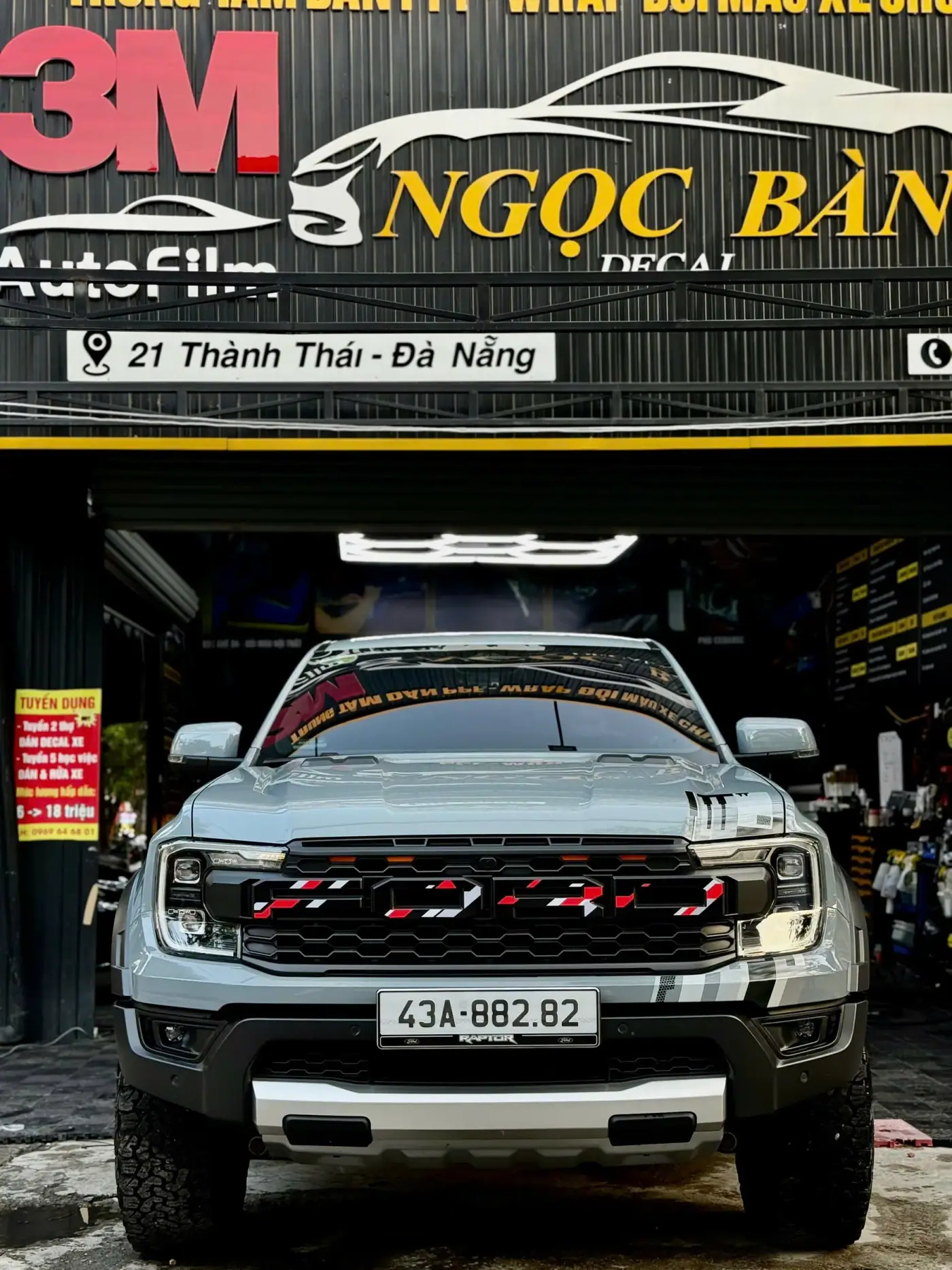 Ford Raptor - Tem sườn thể thao cao cấp 